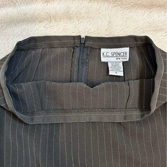 K.C. Spencer New York | Black Pinstriped Pencil Skirt, pleated bottom Size 8 - Picture 7 of 8